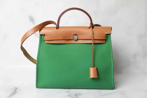 The Best Colors and Sizes of the Hermès Herbag for Every Occasion