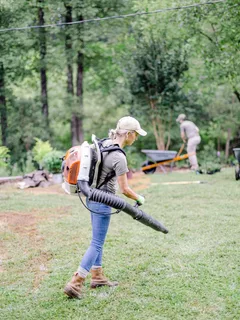 How to Safely Operate a Backpack Leaf Blower: Tips for Beginners